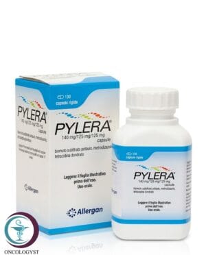 علبة كرتونية بيضاء وزرقاء وعبوة كبسولات دواء بايليرا 140+125+125 mg Pylera المتاحة للشحن الطبي الموثوق في السعودية والرياض.
