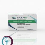 علبة كرتونية بيضاء وشريط أخضر لقارورة حقن داخل العين دواء إيليا إتش دي 8 mg Eylea HD المتاحة للشحن الطبي الموثوق من صيدلية اونكولوجيست في السعودية والرياض.