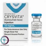 علبة كرتونية بيضاء وقارورة زجاجية بغطاء أزرق لدواء كريسفيتا 10 mg Crysvita المتاحة للشحن الطبي الموثوق في السعودية والرياض.