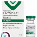 علبة كرتونية بيضاء بشريط أخضر وقارورة بغطاء أخضر لدواء كريسفيتا 30 mg Crysvita للشحن الطبي في السعودية والرياض.