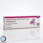 علبة كرتونية بيضاء وشريط فوشيا لكريم بريمارين إي 0.625 mg Primarin-e مع أداة التطبيق المتاح للشحن الطبي في السعودية والرياض.